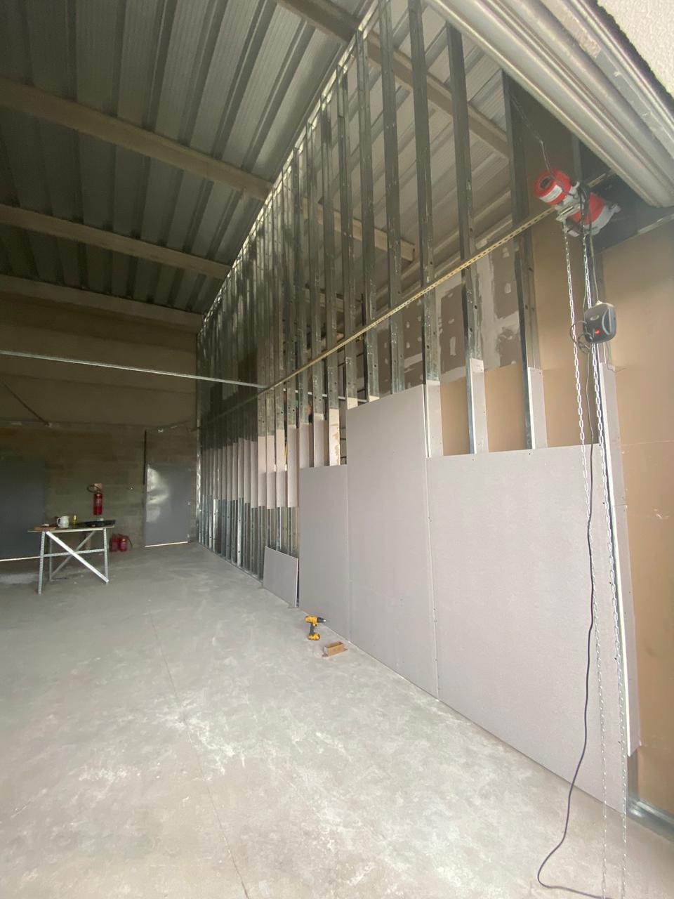 Escritório com Divisórias